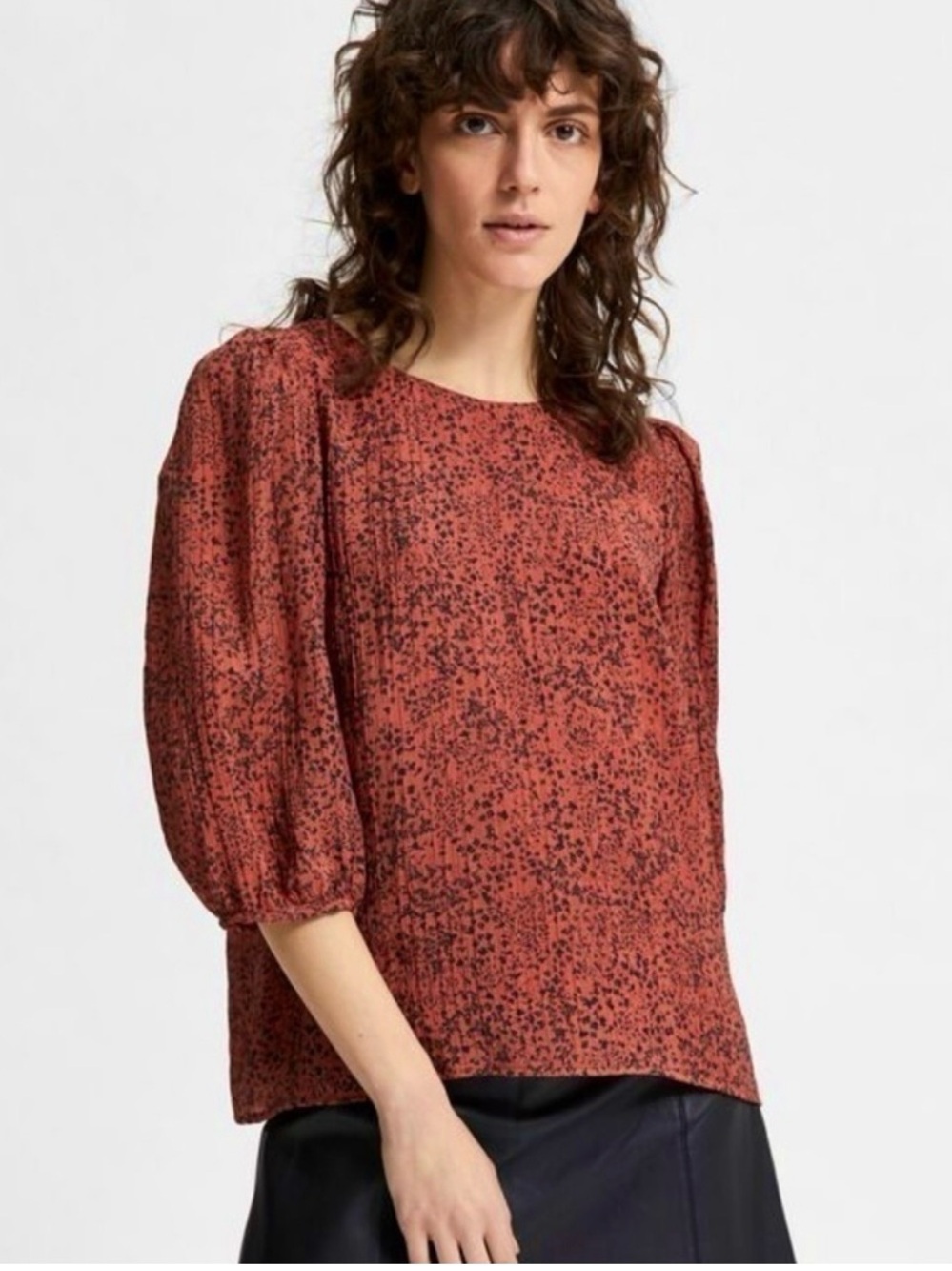 NWT Selected femme Rust Speckle Puff-Sleeve Top woman’s size medium.